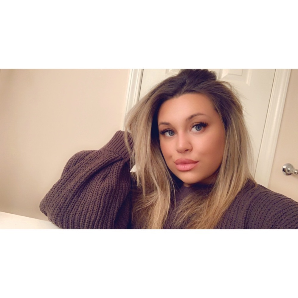 Meet your Posher, Angela